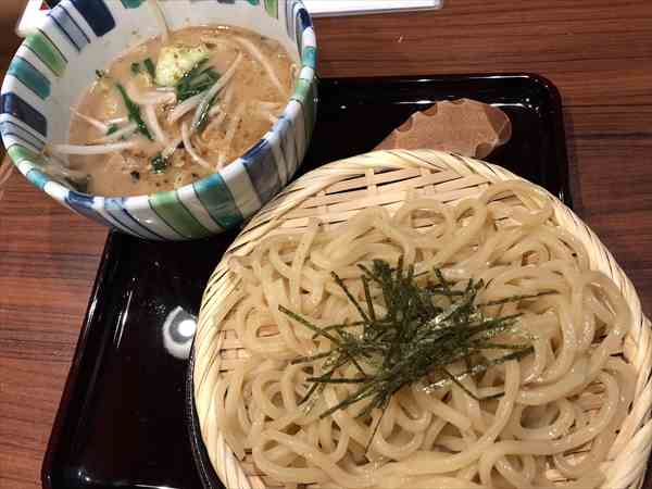 まぐろの〆つけ麺の写真