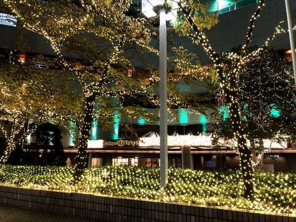 新宿ヒルトンホテル前のイルミネーション写真
